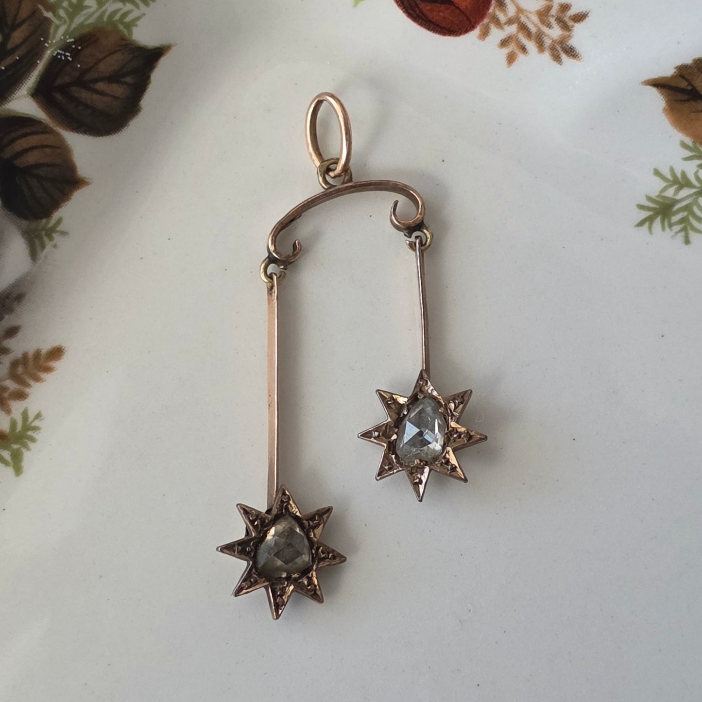 Antieke 14k gouden hanger sterren met roosdiamanten
