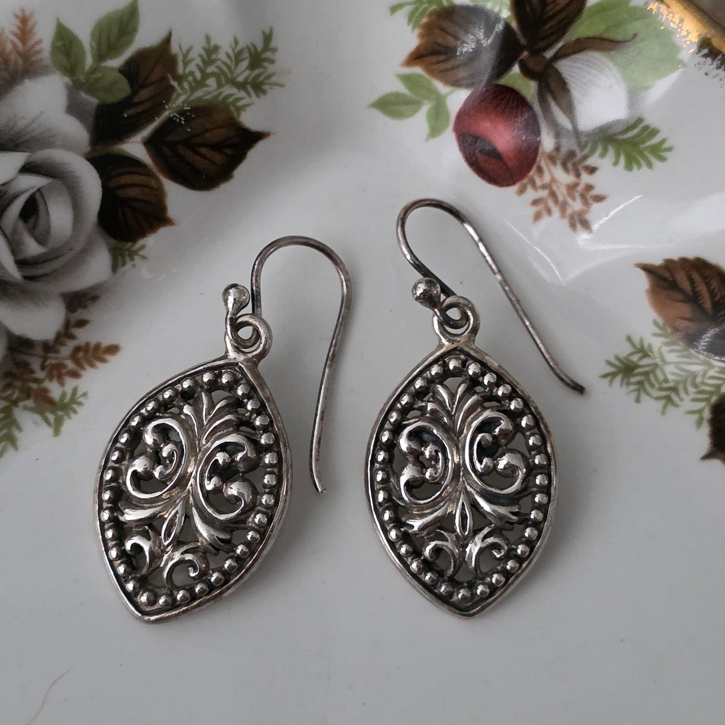 Barse Zilver Oorhangers Scroll Teardrop