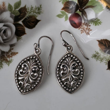 Barse Zilver Oorhangers Scroll Teardrop
