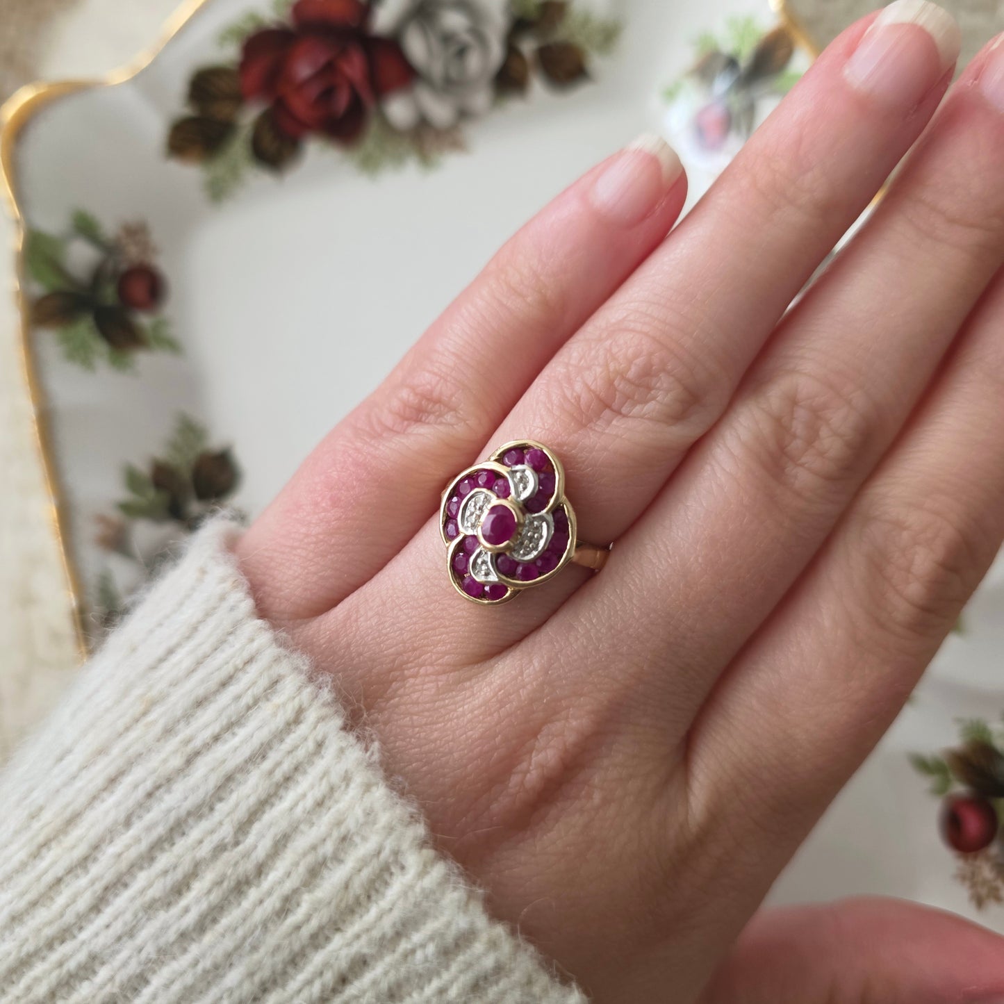 Vintage 14k gold ring with diamonds and ruby