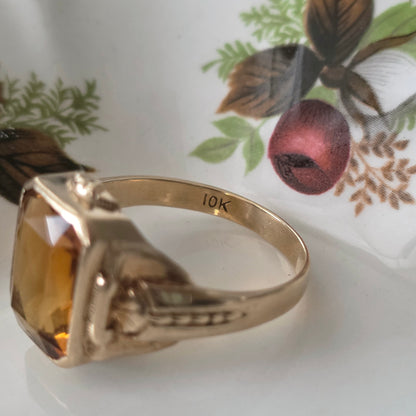 Vintage 10k ring with citrine