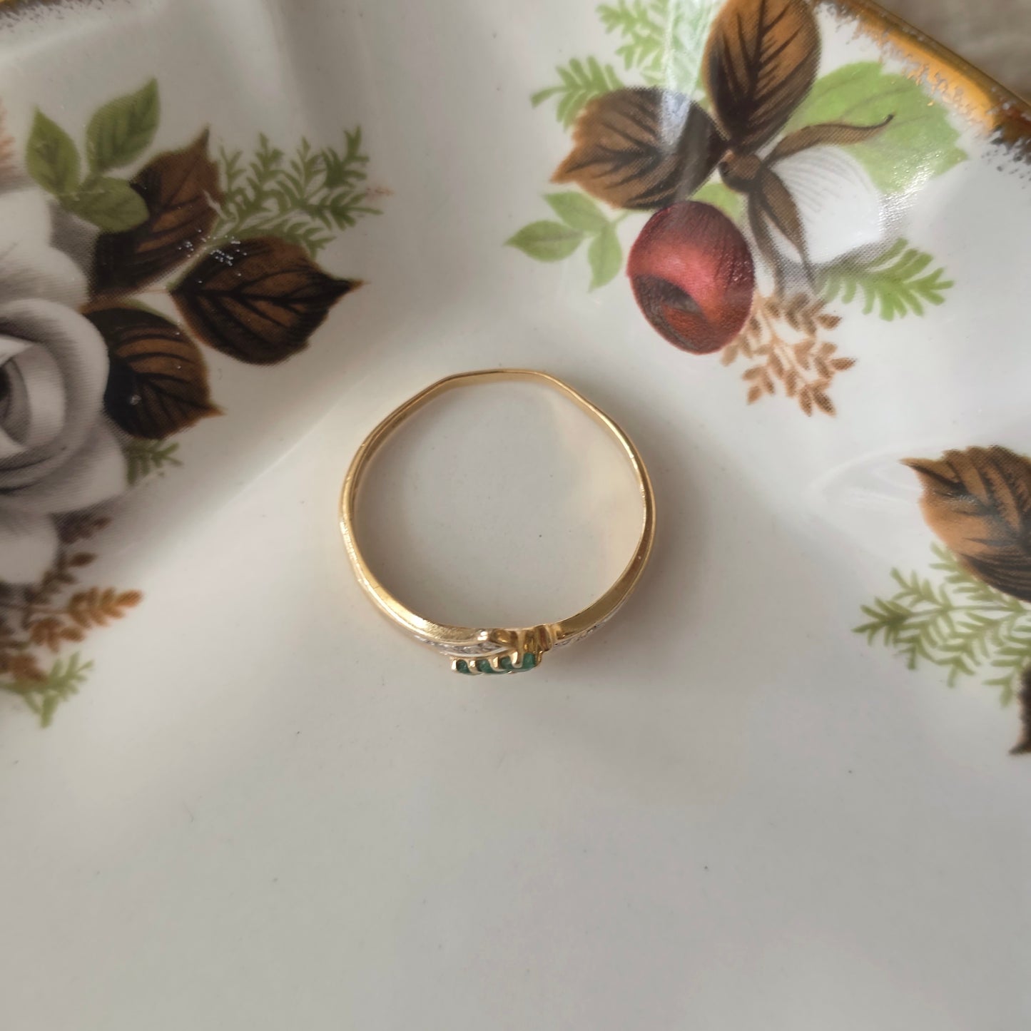 Vintage 18k ring met diamant en smaragd