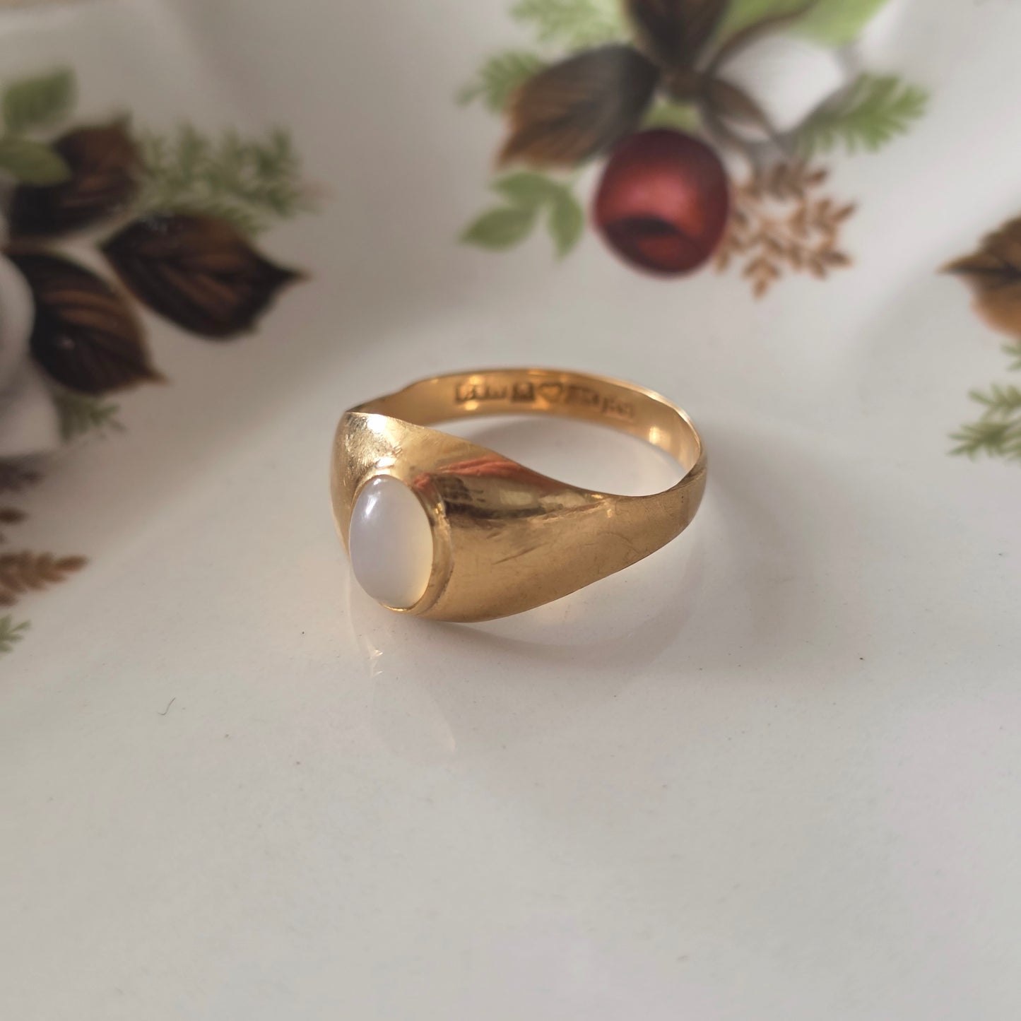 Vintage 18k ring met maansteen