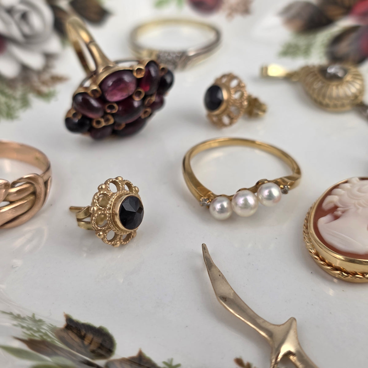Vintage 14k gouden oorstekers granaat bloem