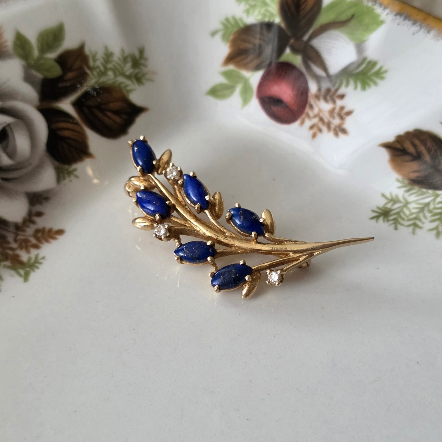 Vintage 14k gouden broche met diamant en lapis lazuli