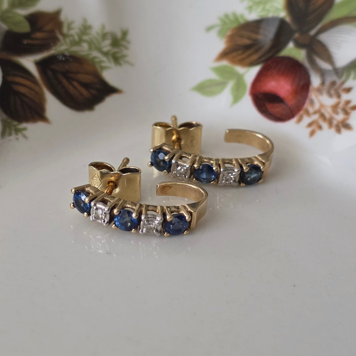 Vintage 14k gold diamond and sapphire stud earrings