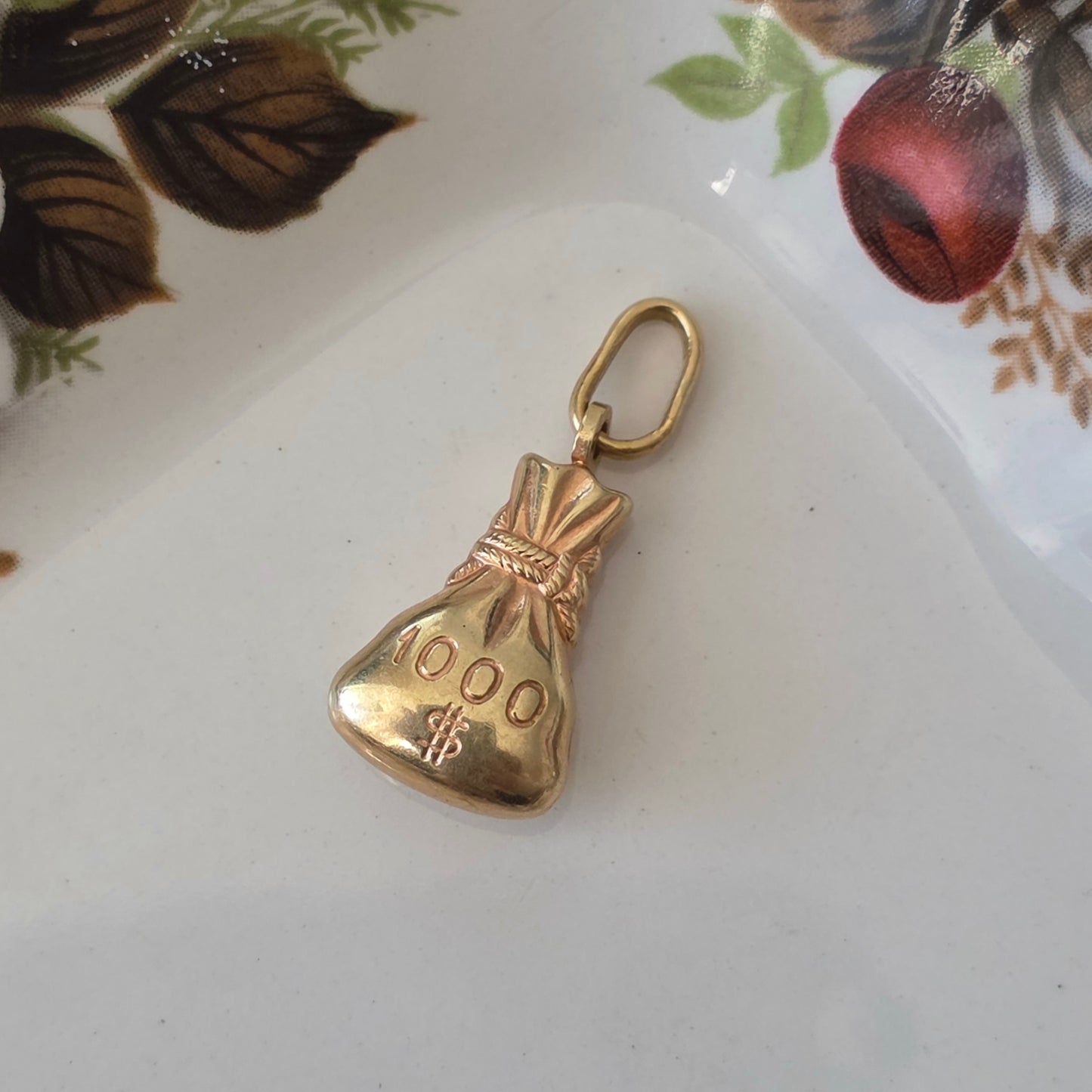 Vintage 14k gold pendant money bag