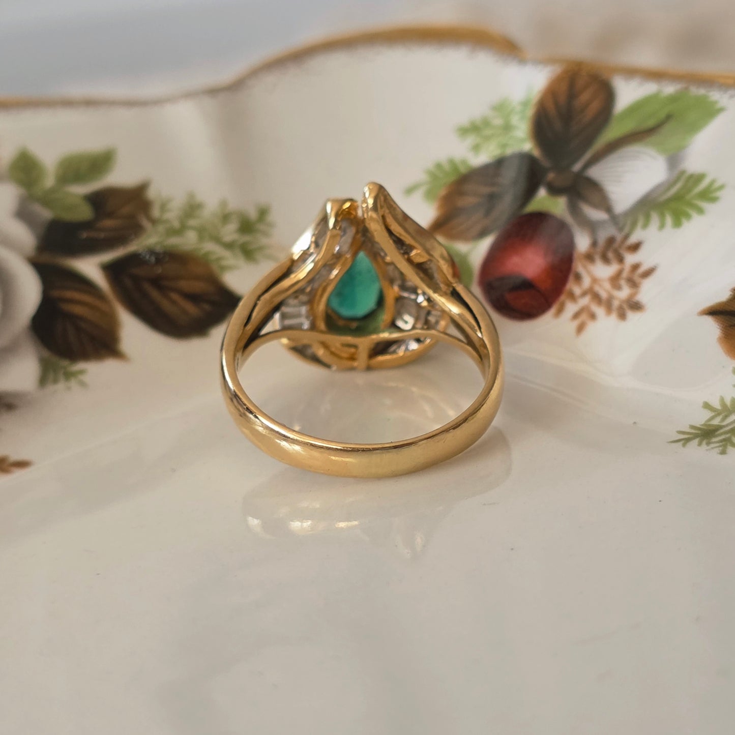 Vintage 18k gouden ring met smaragd en diamanten