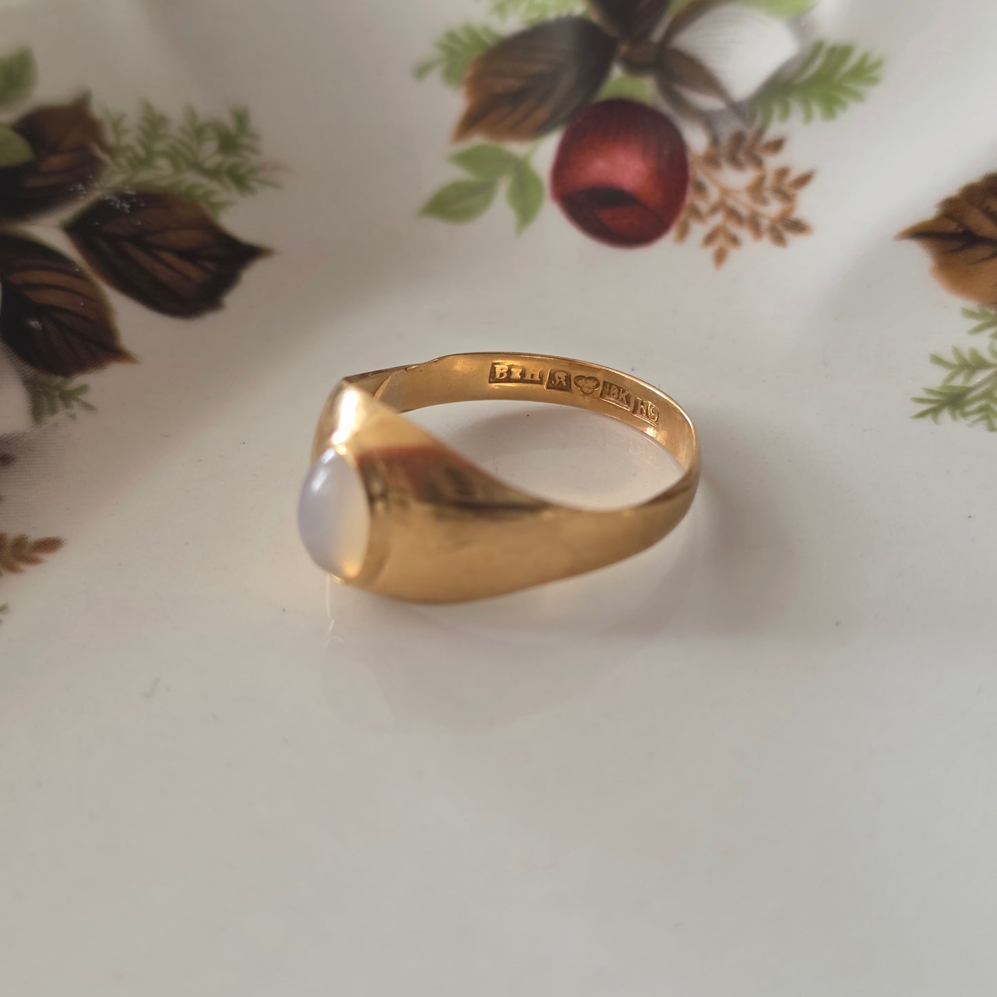 Vintage 18k ring met maansteen