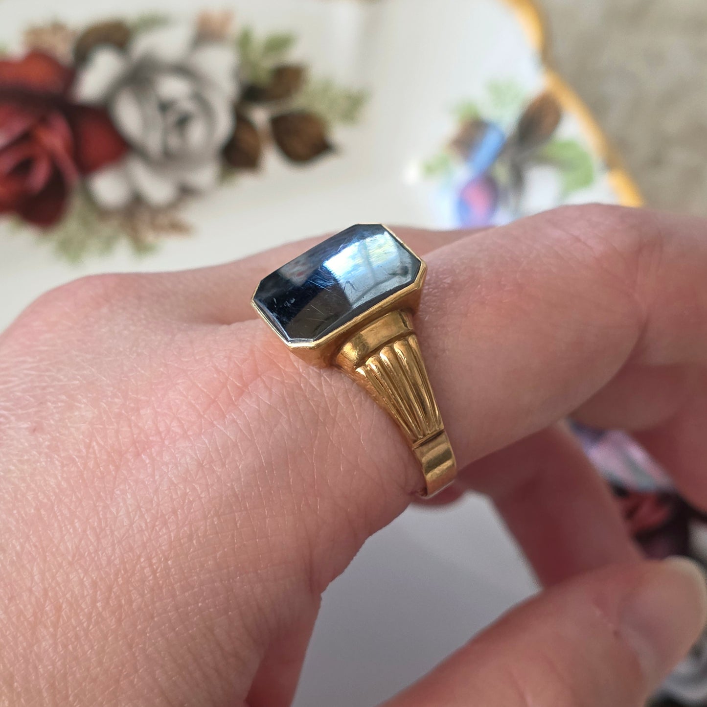 Vintage 18k gouden zegelring met hematiet