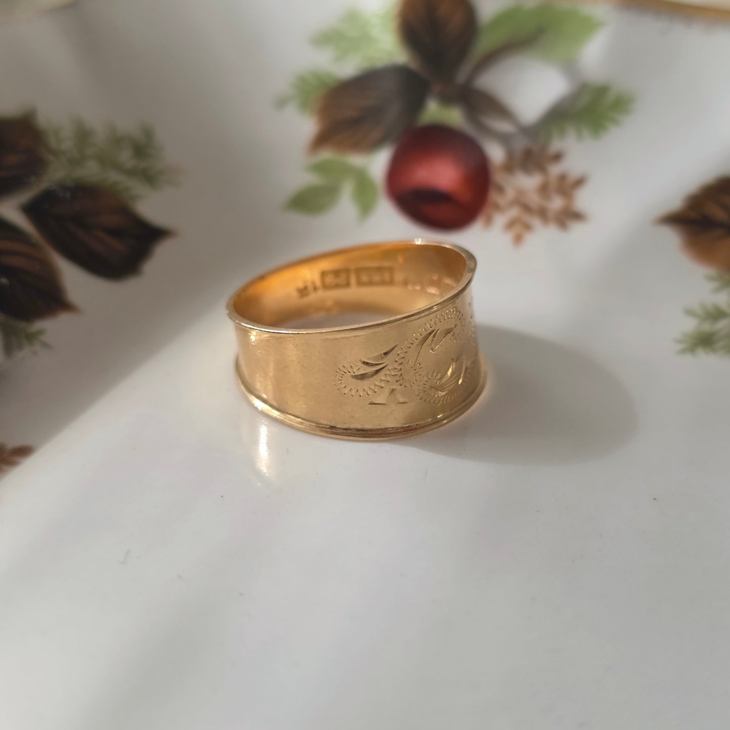 Vintage 18k ring met gravure