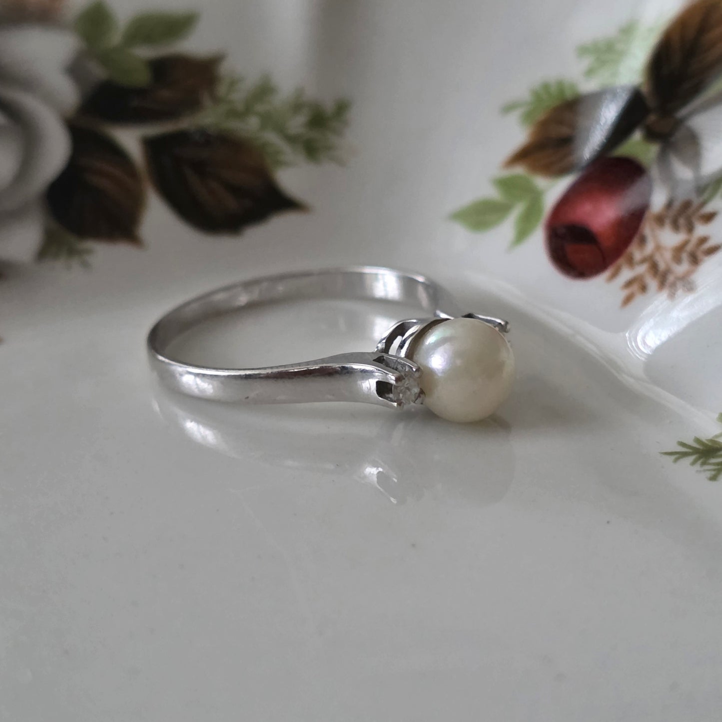 Vintage 14k witgouden ring met parel en diamanten