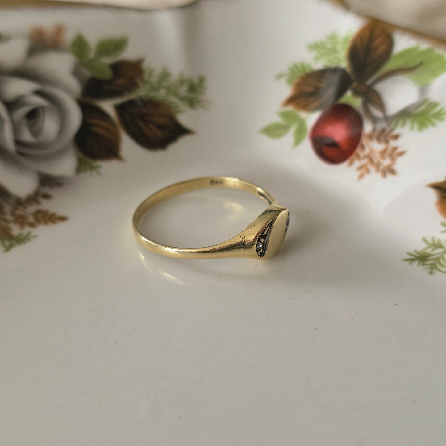 Vintage 14k gouden zegelring diamant