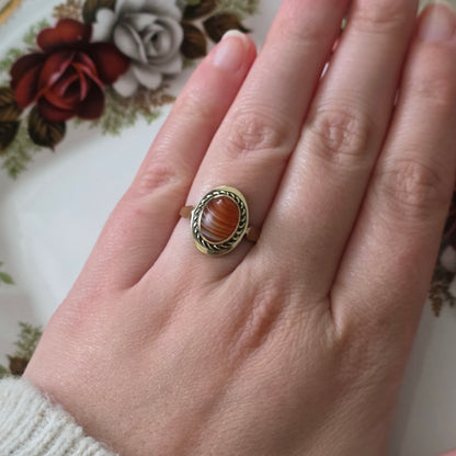 Vintage 8k ring with banded agate