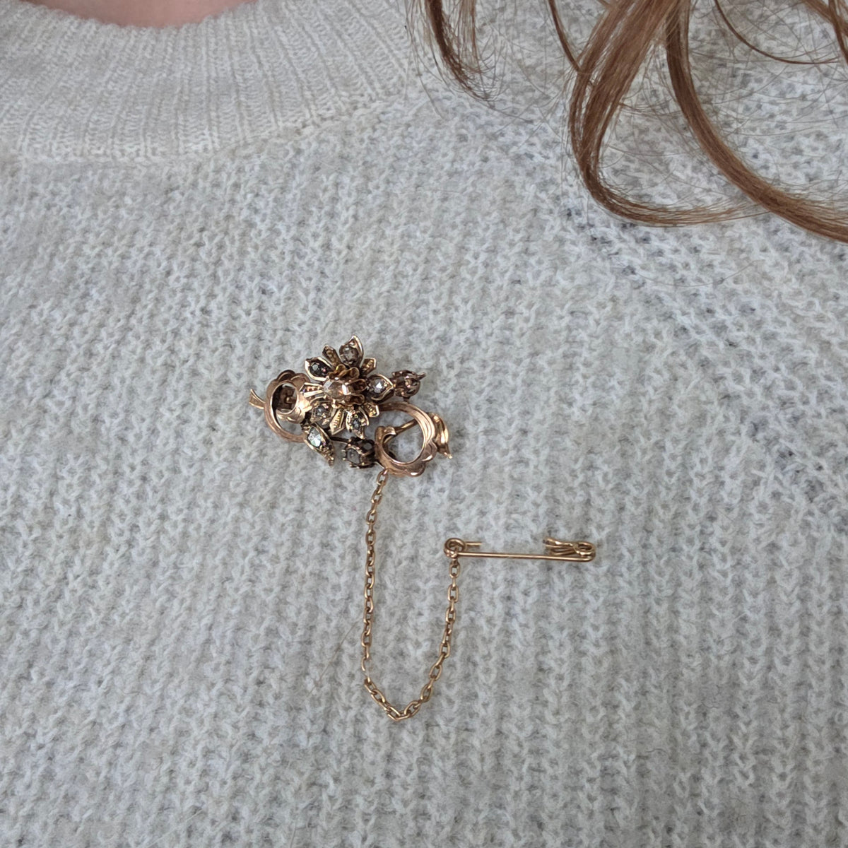 Antieke 14k gouden roosdiamant broche bloemtak