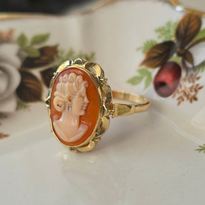 Vintage 14k gold ring with cameo