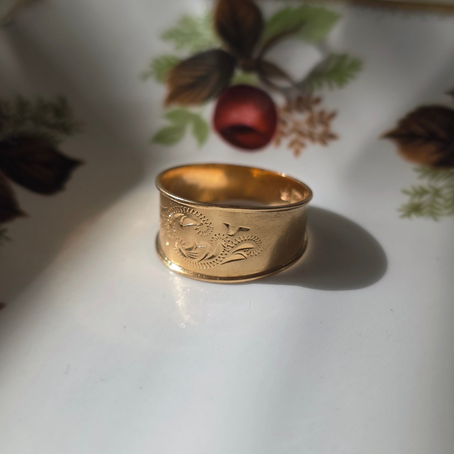 Vintage 18k ring met gravure