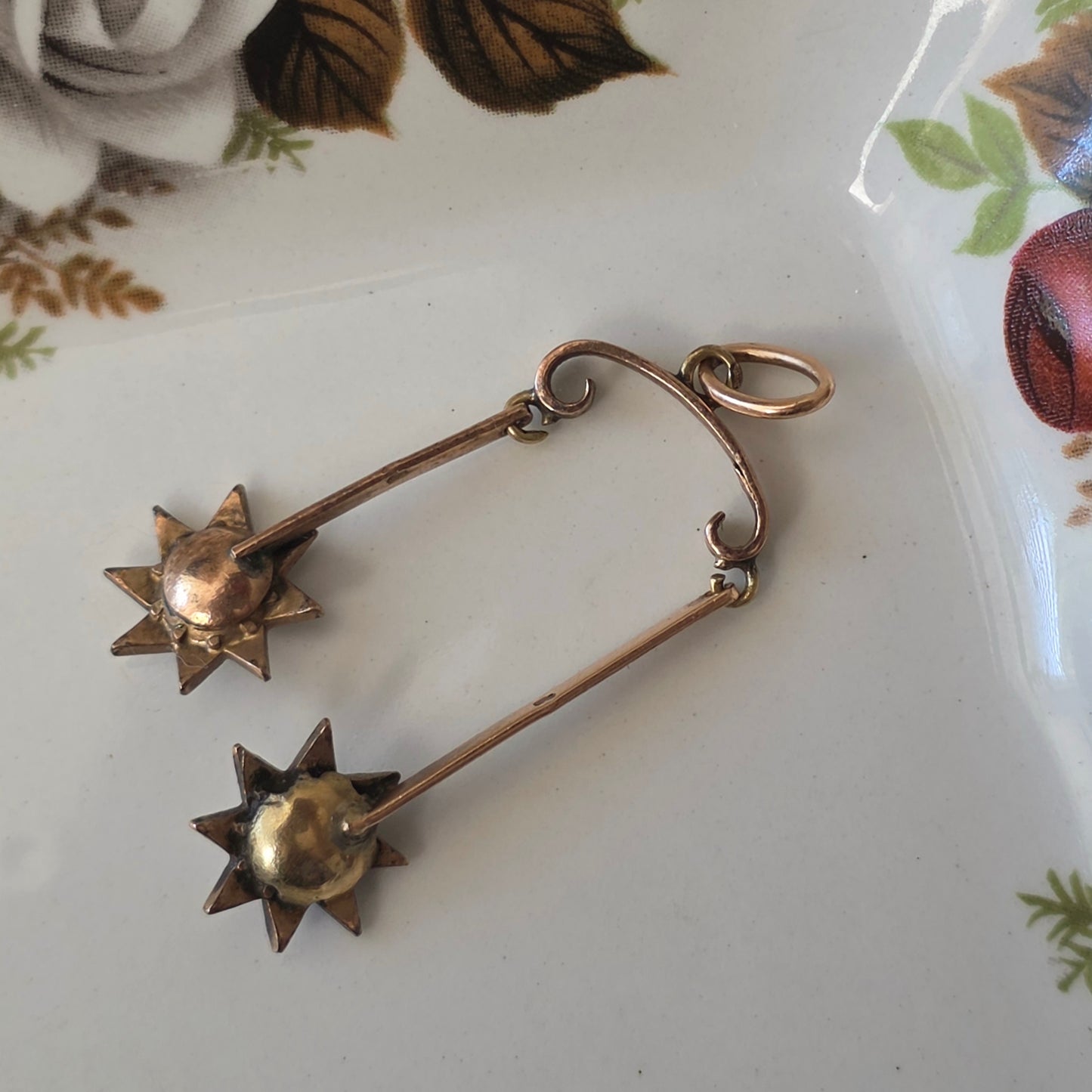 Antieke 14k gouden hanger sterren met roosdiamanten