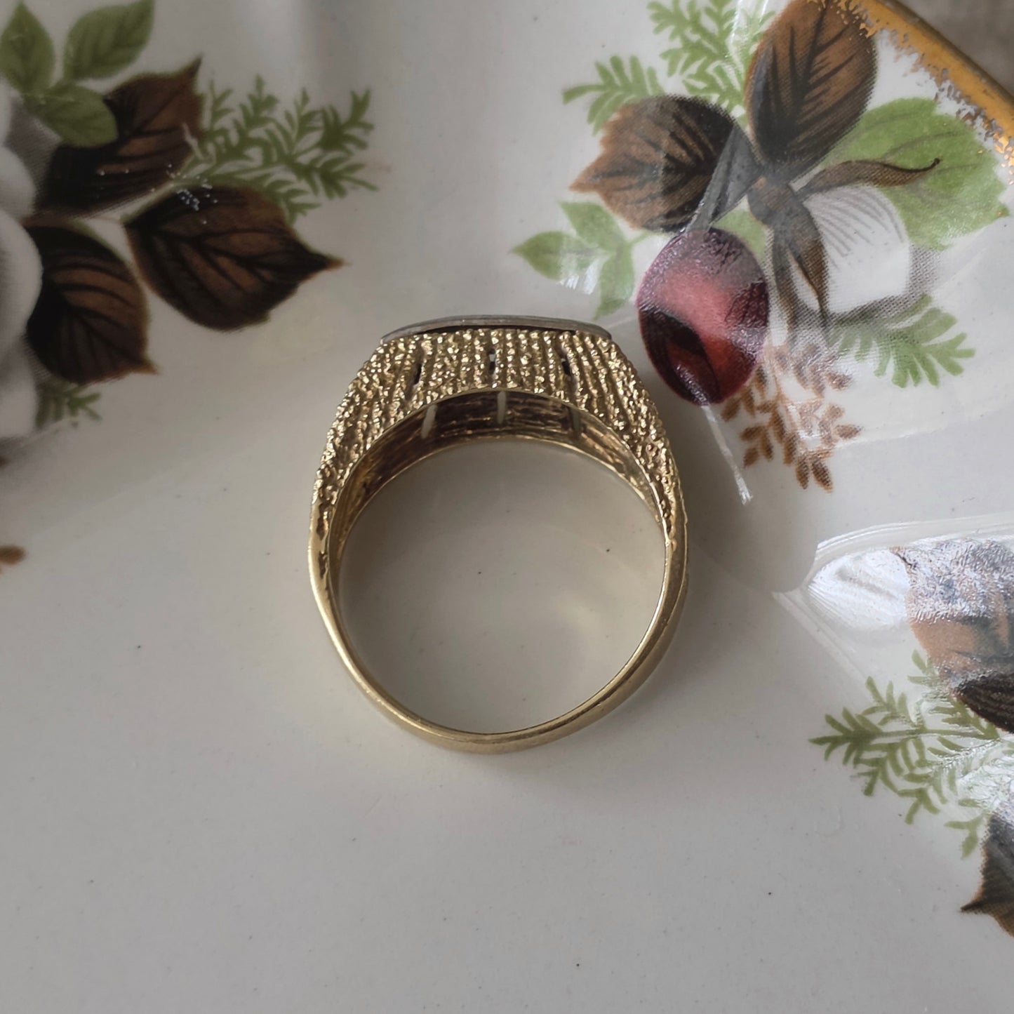 Vintage 14k gouden zegelring met diamant
