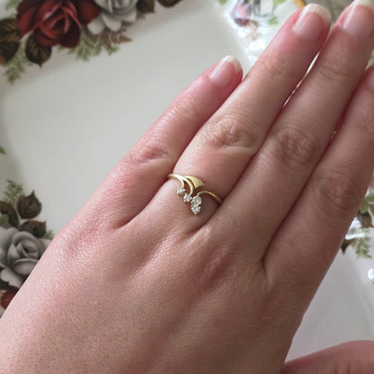 Vintage 14k gold ring with diamond bloom