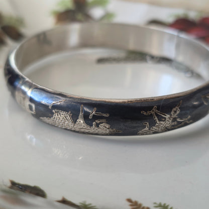 Vintage silver bangle black enamel Thai