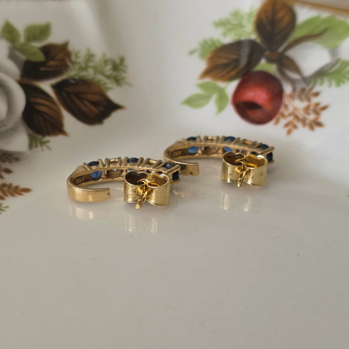 Vintage 14k gold diamond and sapphire stud earrings