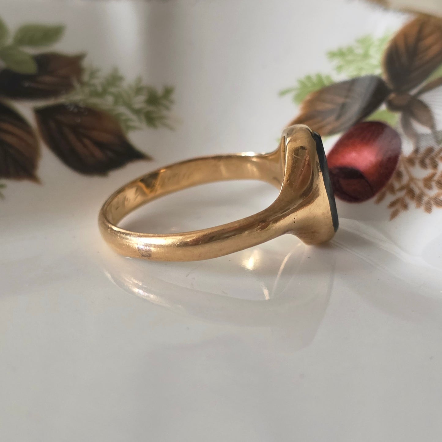 Vintage 18k gouden zegelring hematiet