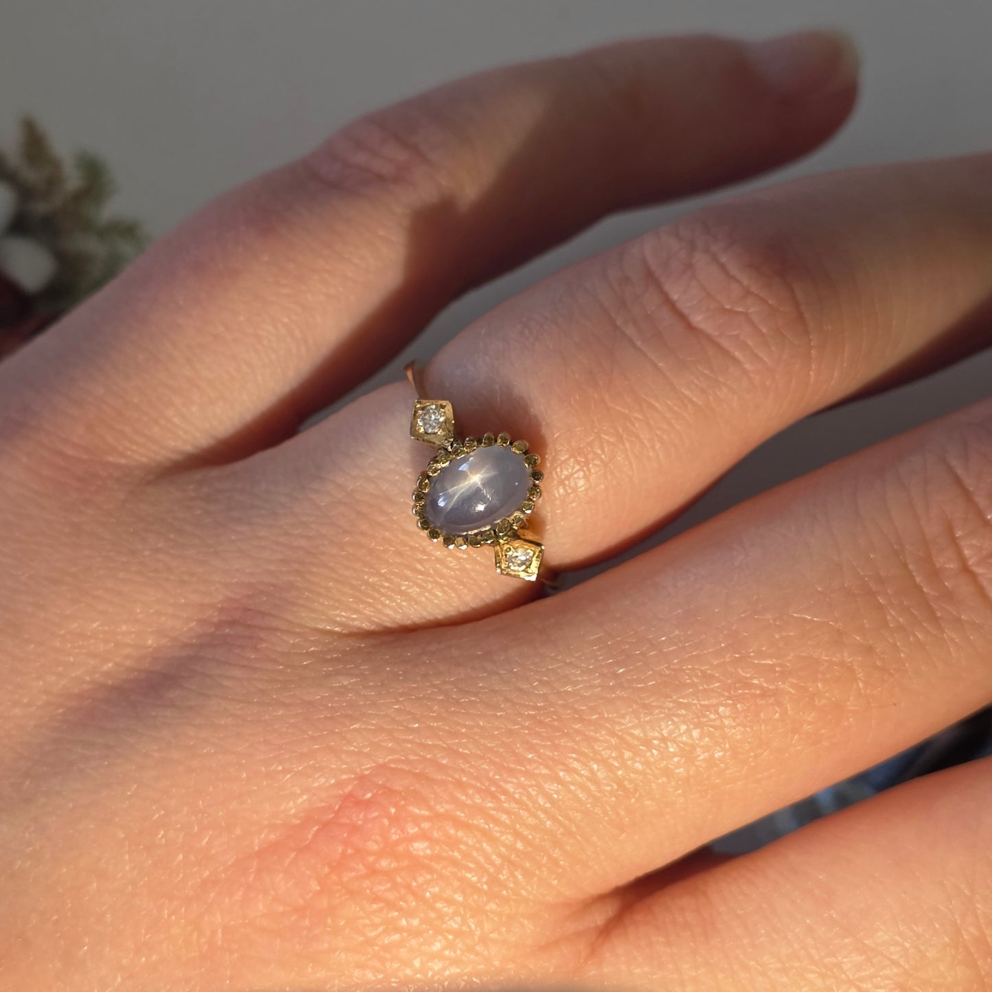 Vintage 14k gouden ring met ster saffier en diamanten