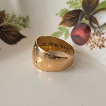Vintage 18k gold pinky ring with stars