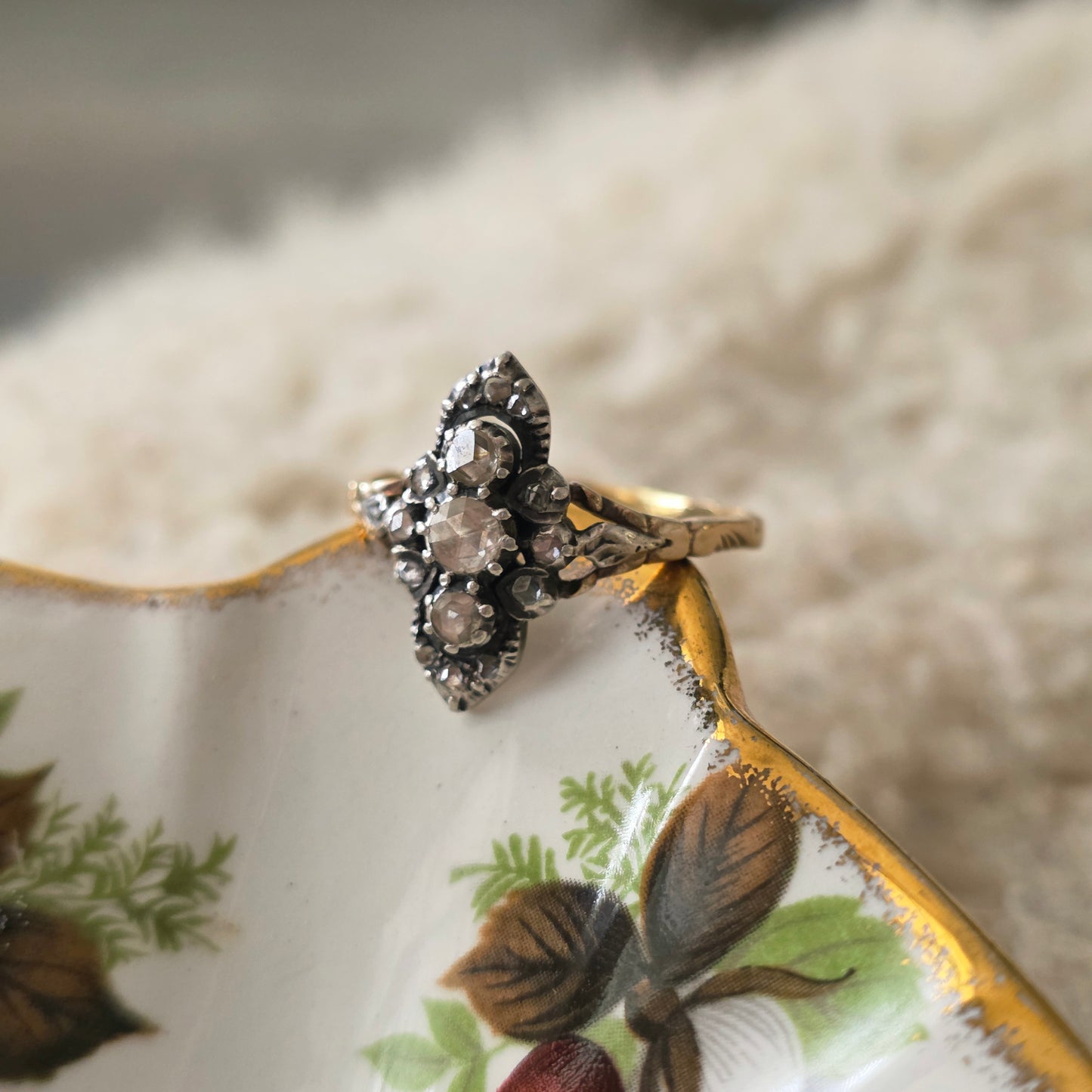 Antieke 14k gouden en zilver ring roosdiamant navette