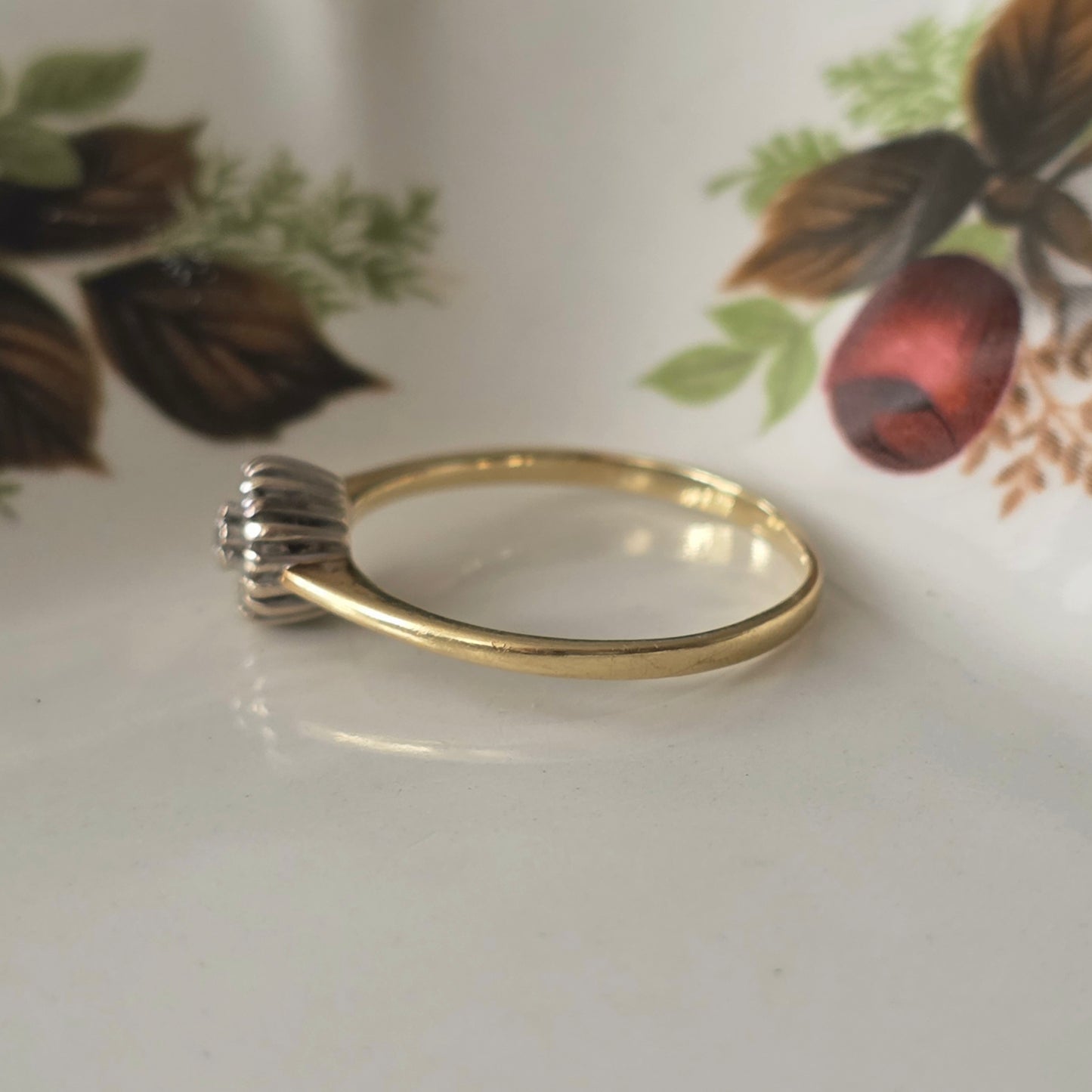 Vintage 14k gold diamond cluster ring