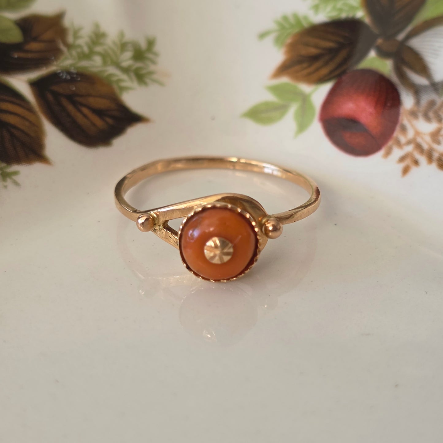 Antique 14k gold ring with red coral