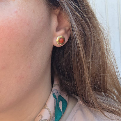 Vintage 14k gouden oorstekers bloedkoraal bloem