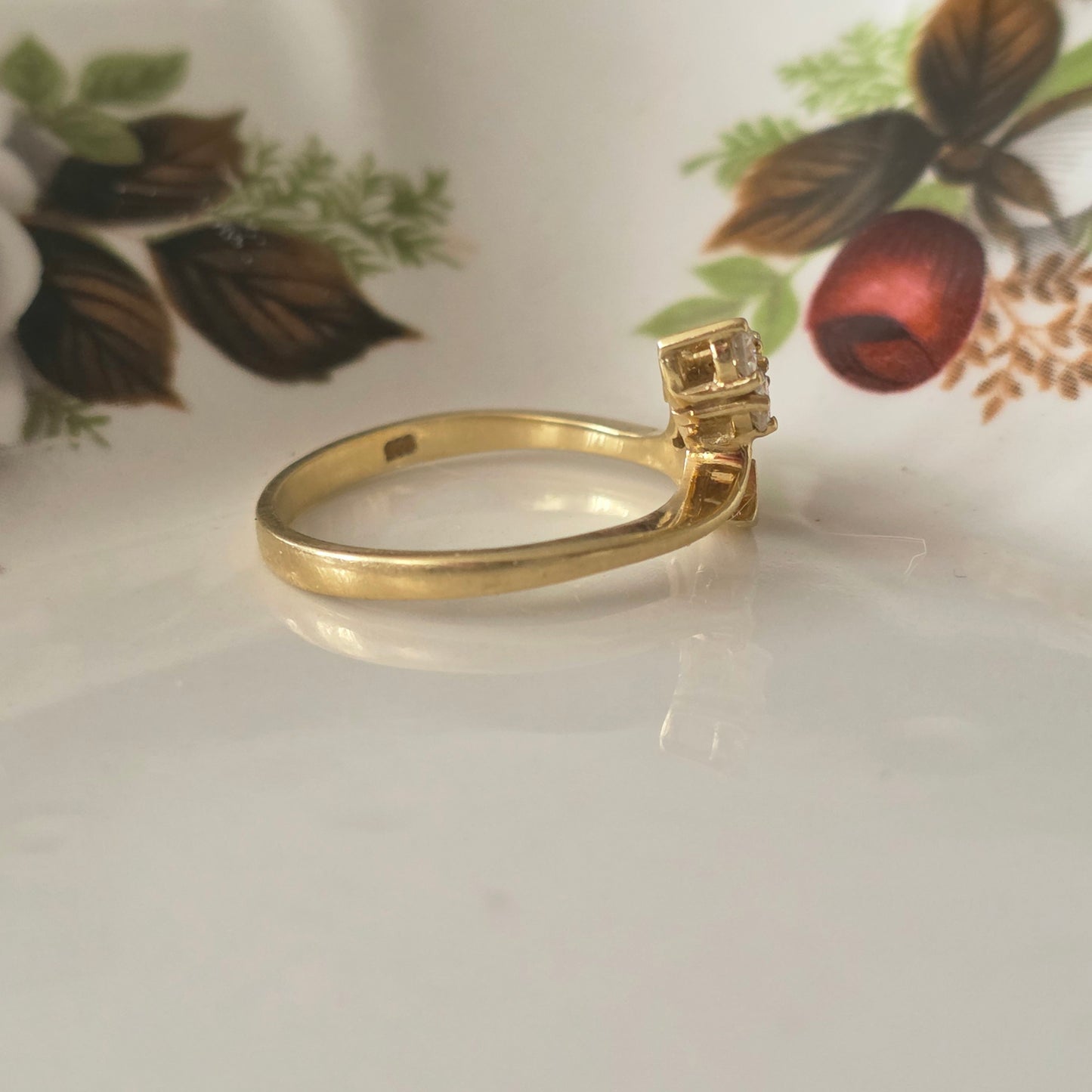 Vintage 14k gold ring with diamond bloom