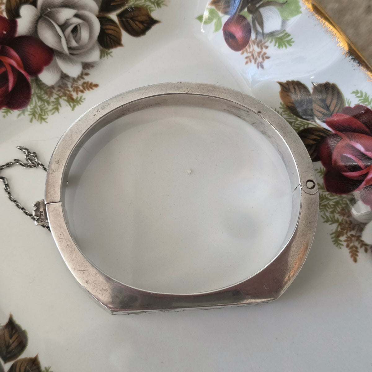 Vintage zilveren bangle gravure